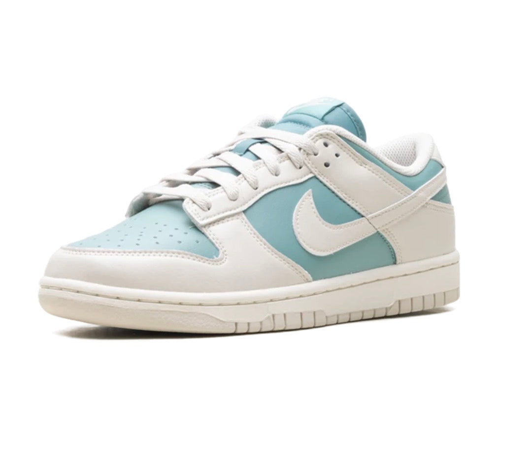 Women's Nike Dunk Low – Cannon / Light Orewood Brown