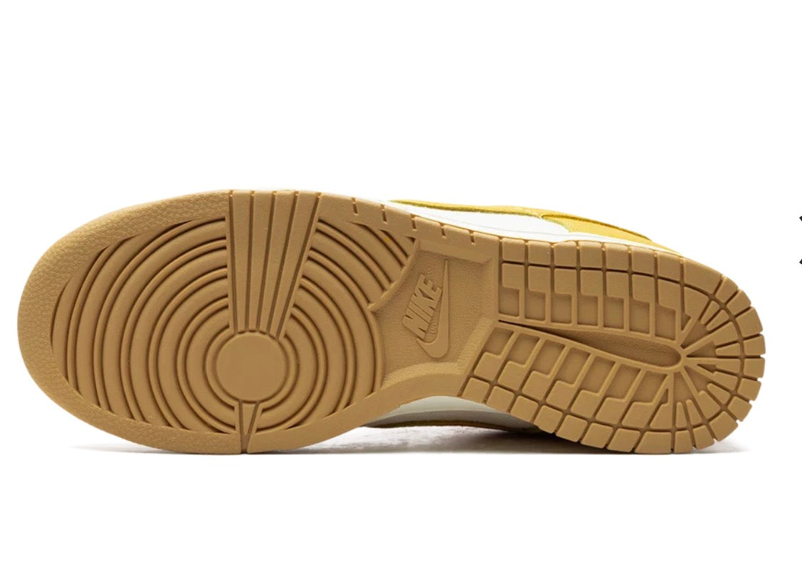 Nike Dunk Low Premium University Gold – Men’s